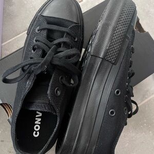 Converse platform Black Sneakers